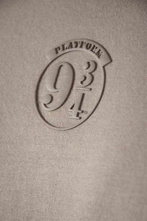 Card slide image -  POLERA DE HARRY POTTER MANGA CORTA COLOR TAUPE PARA HOMBRE