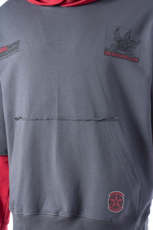 Card slide image -  POLERON DE STRANGER THINGS CON CAPUCHA PARA HOMBRE