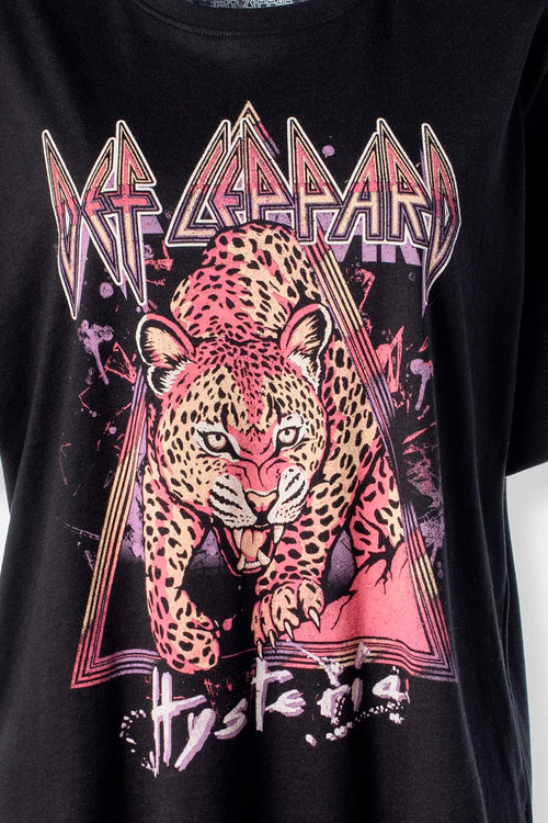 Card slide image -  POLERA DE DEF LEPPARD RELAX FIT PARA MUJER