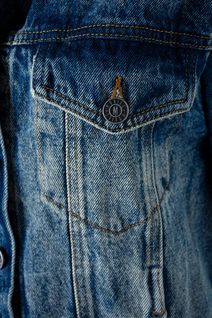  CHAQUETA DE MOVIES DENIM TONO MEDIO OSCURO PARA MUJER