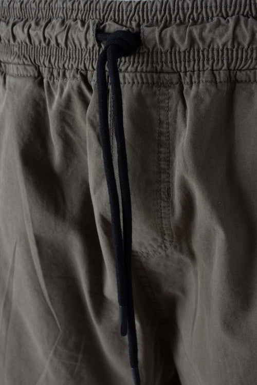 Card slide image -  JOGGER DE MOVIES VERDE MILITAR TIPO CARGO PARA HOMBRE