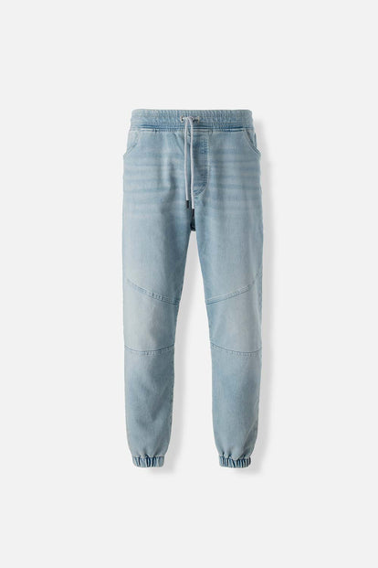  JOGGER DE MOVIES EN DENIM TONO MEDIO CON ELÁSTICO EN CINTURA PARA HOMBRE