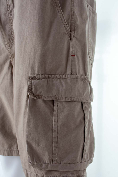 Card slide image -  BERMUDA DE MOVIES TAUPE TIPO CARGO PARA HOMBRE